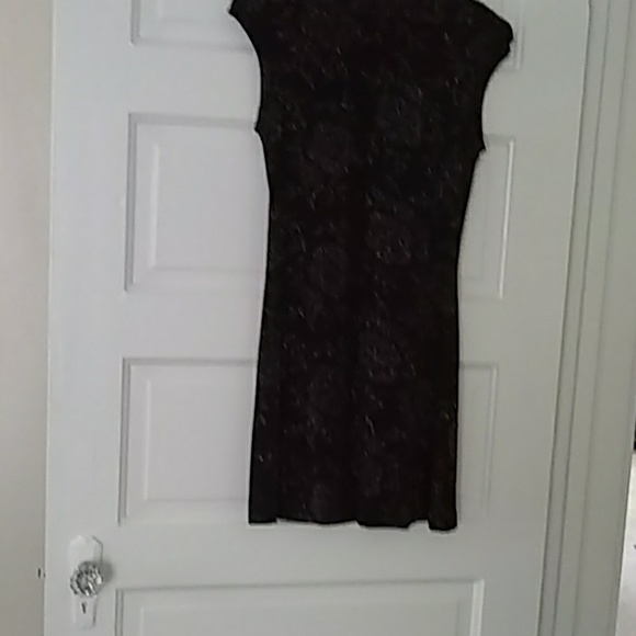 Clothes - Picture 2 of 8